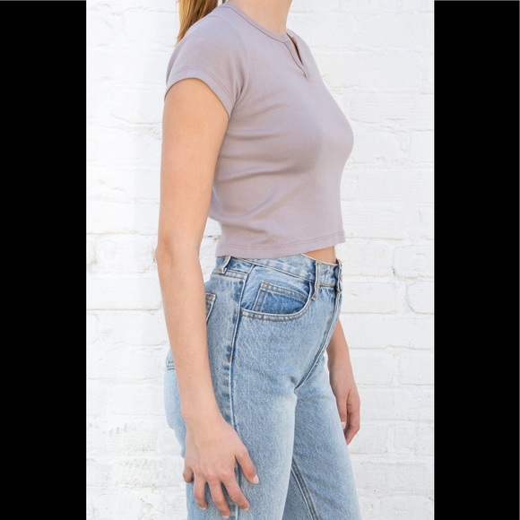 Brandy Melville Ashlyn purple taupe v notch top - Picture 2 of 5